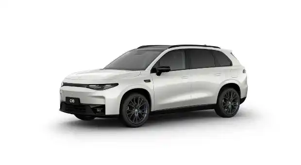Leapmotor C10 in Pearl White