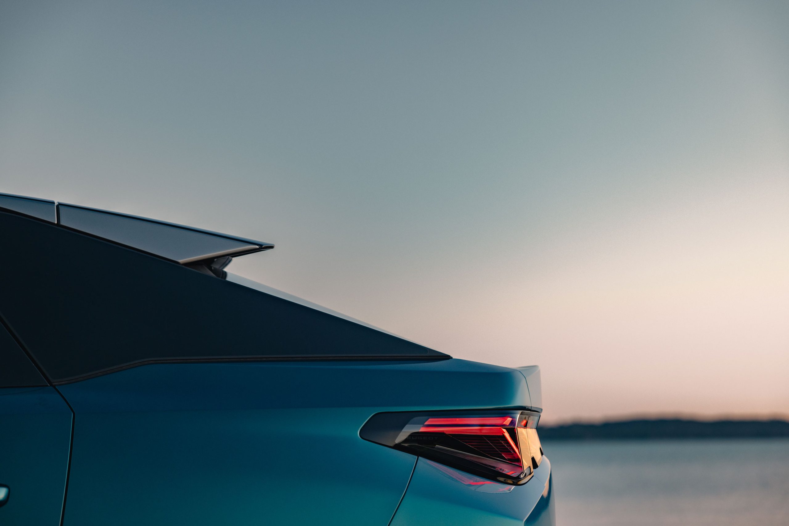 Peugeot 3008 Hybrid rear exterior detail